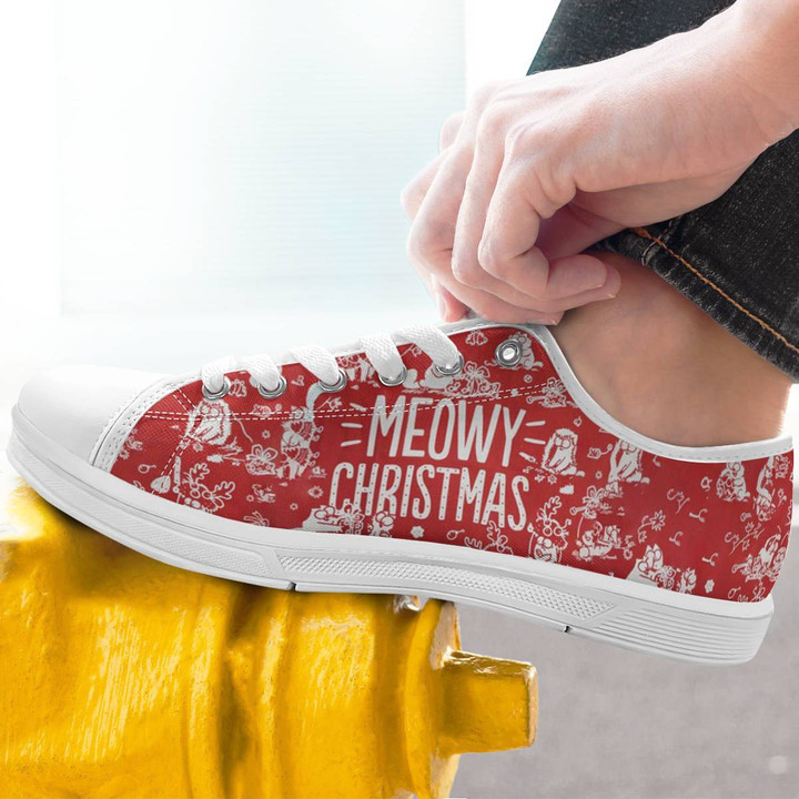 MEOWY CHRISTMAS LOW TOP SHOES