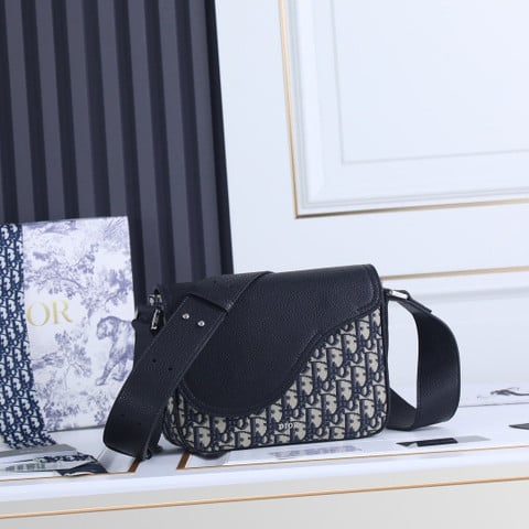Saddle Messenger Bag Beige and Black Dior Oblique Jacquard and