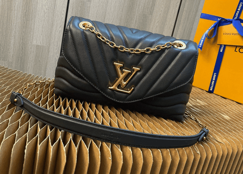 LOUIS VUITTON New Wave Multi Pochette Leather Chain Shoulder Bag Black
