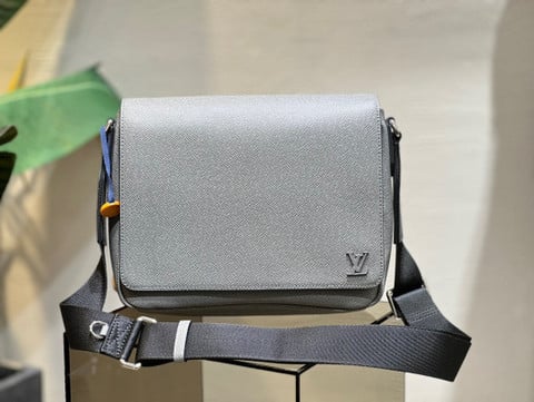 Louis Vuitton District PM Messenger Bag In Light Gray Cowhide Leather -  Praise To Heaven