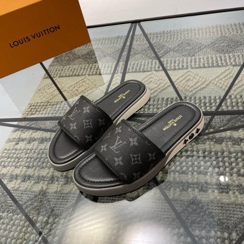 Louis Vuitton Men's Siver Monogram Waterfront Mule Slide Sandal size 12 US