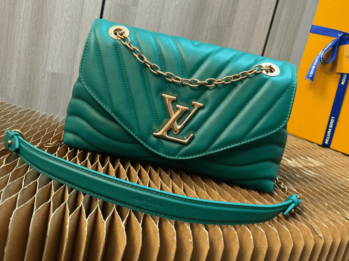 Louis Vuitton New Wave Chain Bag V-Quilted Leather In Green