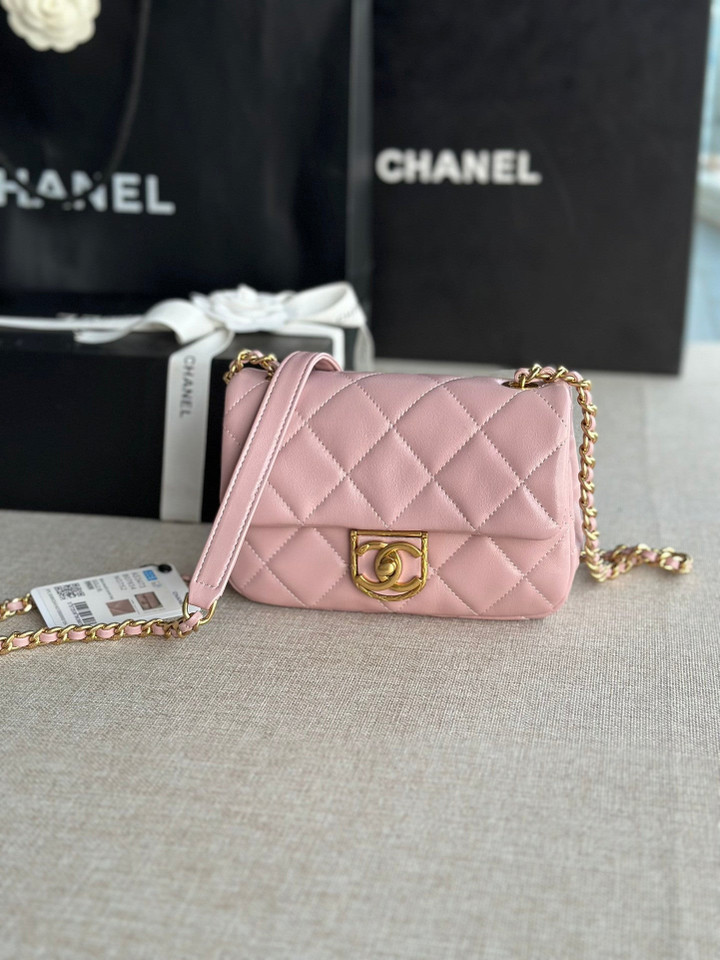 Chanel Mini Flap Bag Light Pink Lambskin