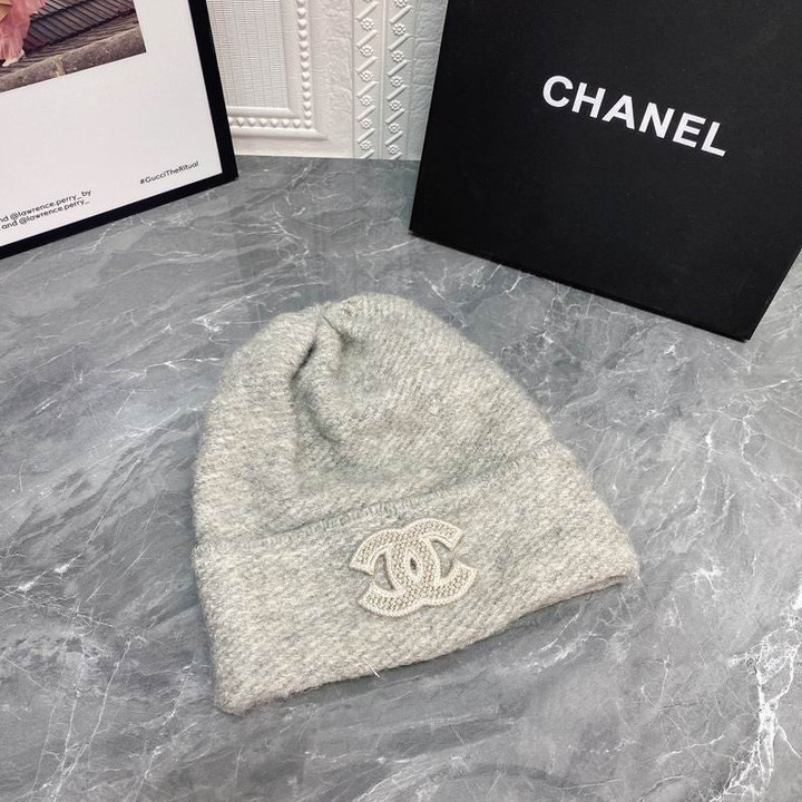 Chanel Black CC Logo Knitted Beanie In Grey