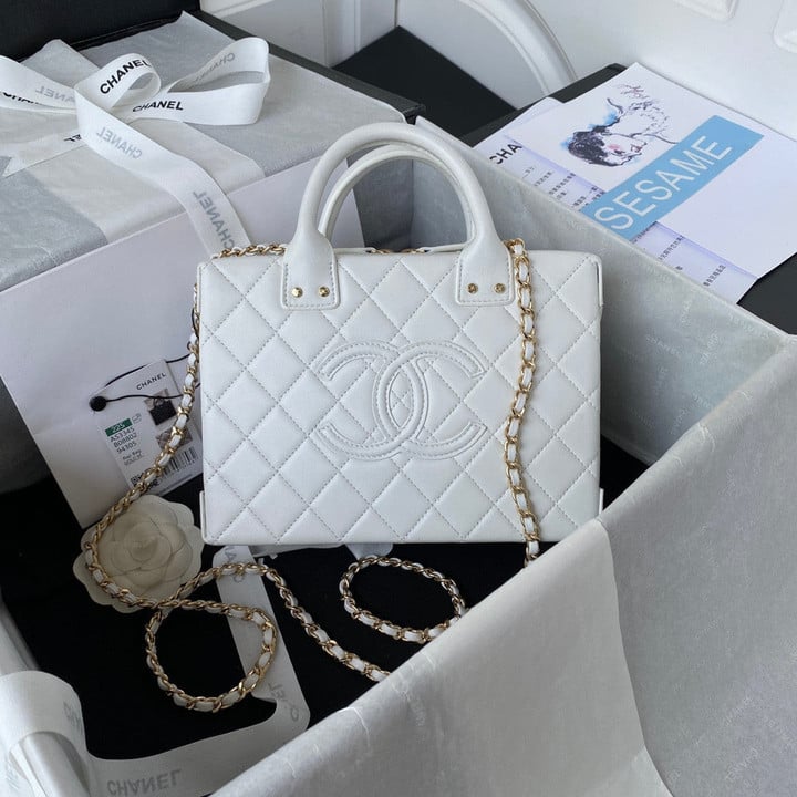Chanel Vanity Case Bag In White Calfskin