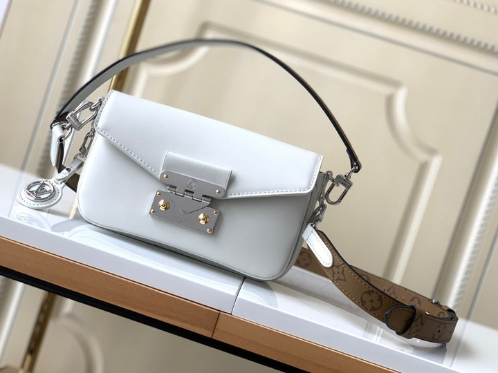 Louis Vuitton Swing Handbag Leather In White