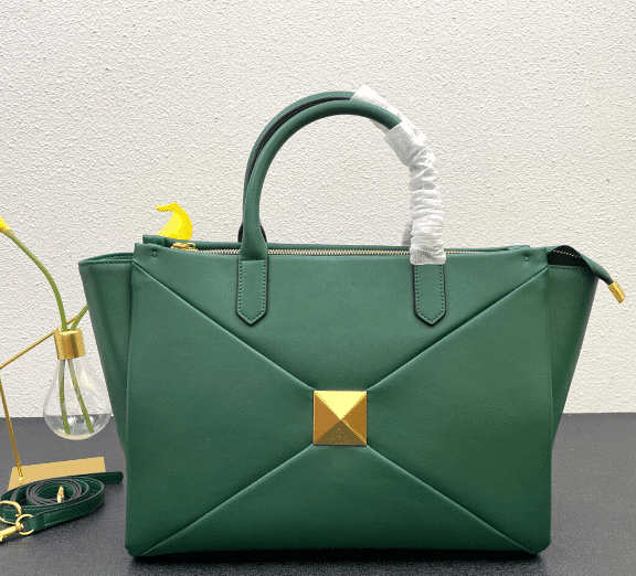 Valentino Garavani Large One Stud Nappa Handbag In Green