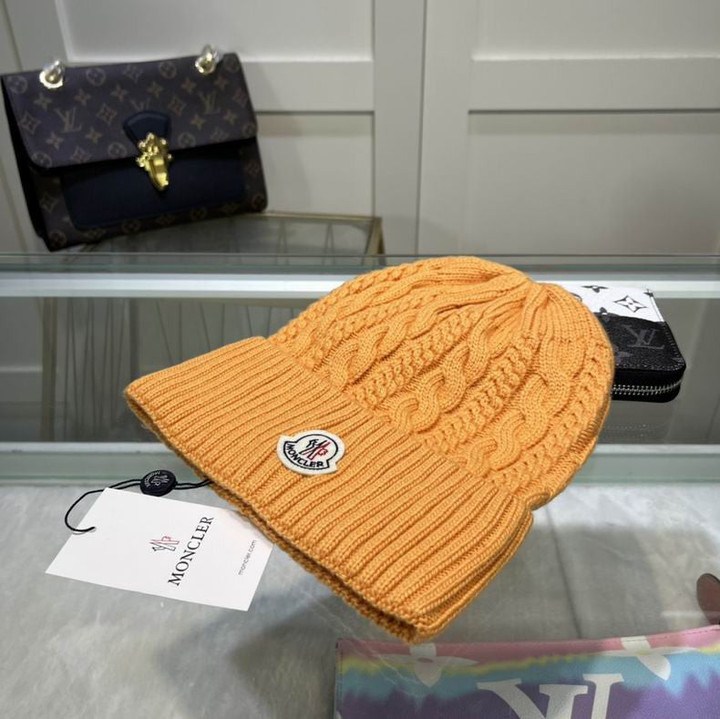 Moncler Logo Cable Knit Beanie In Light Orange