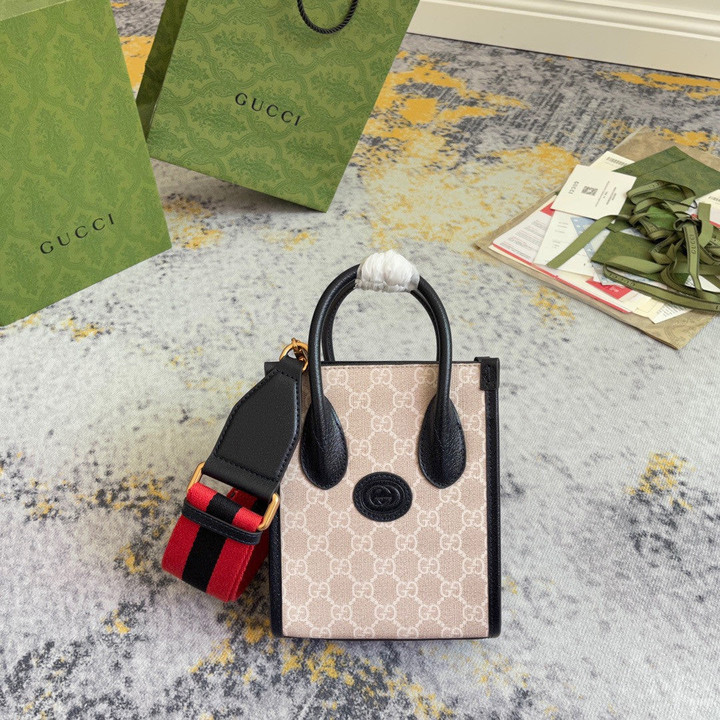 Gucci Interlocking G Mini Tote Bag In Beige Canvas And Black Leather