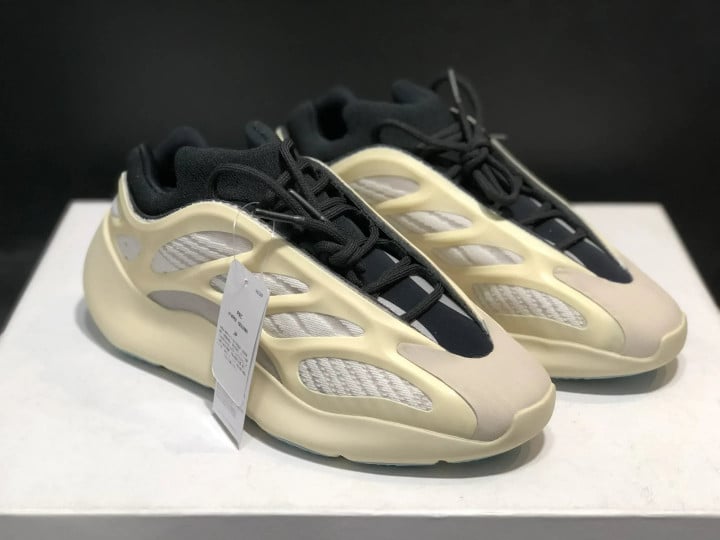 Adidas Yeezy Boost 700 V3 Azael Seakers Shoes