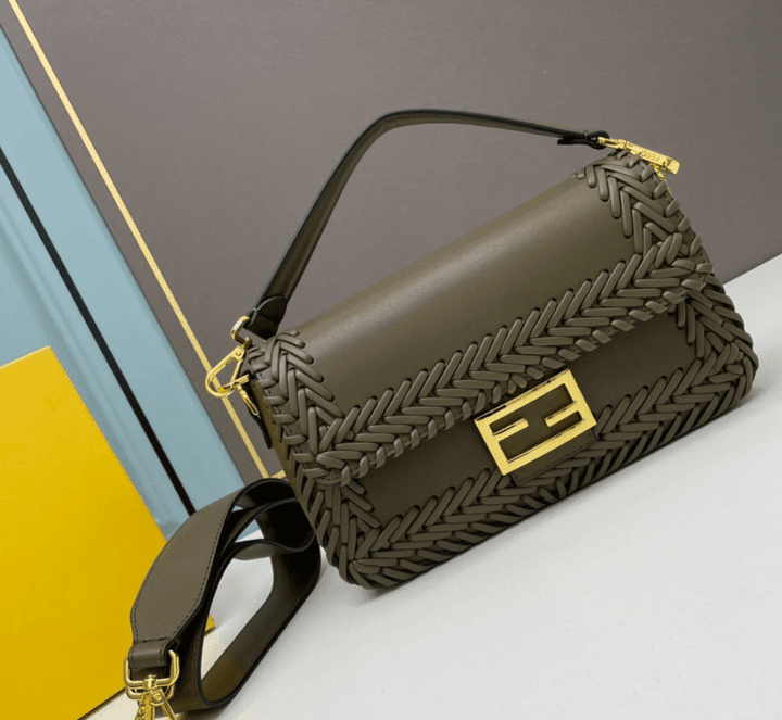 Fendi Baguette Medium Bag Hand-Woven And Cowhide In Olive Green