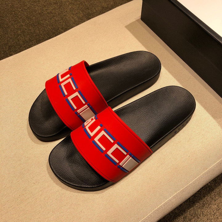 Gucci Logo Rubber Slide Sandal In Black/Red