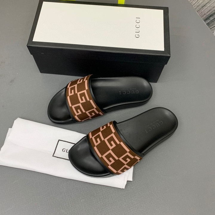 Gucci GG Canvas Slide Sandal In Brown/Pink, Men