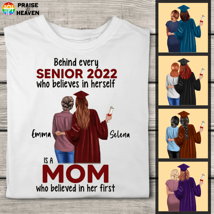 Behind Senior 2022 Is Mom Personalized T-Shirt Sweatshirt Hoodie AP824