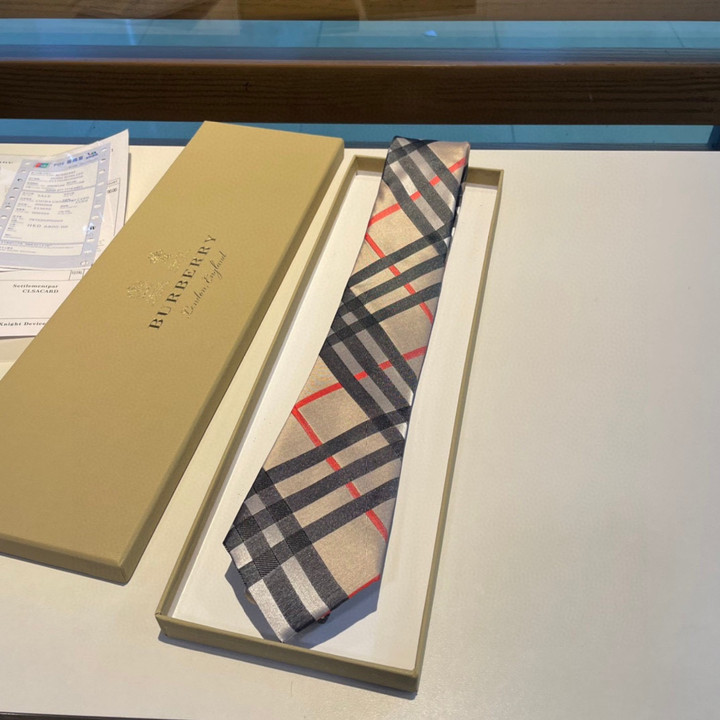 Burberry Classic Cut Check Silk Necktie Cravatta In Archive Beige