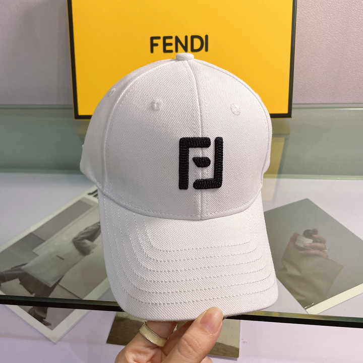 Fendi Embroidered Logo In White Classic Baseball Cap