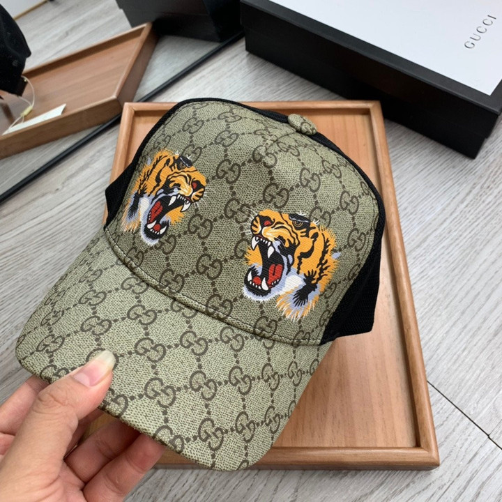 Gucci Tigers Print GG Supreme Baseball Hat In Beige