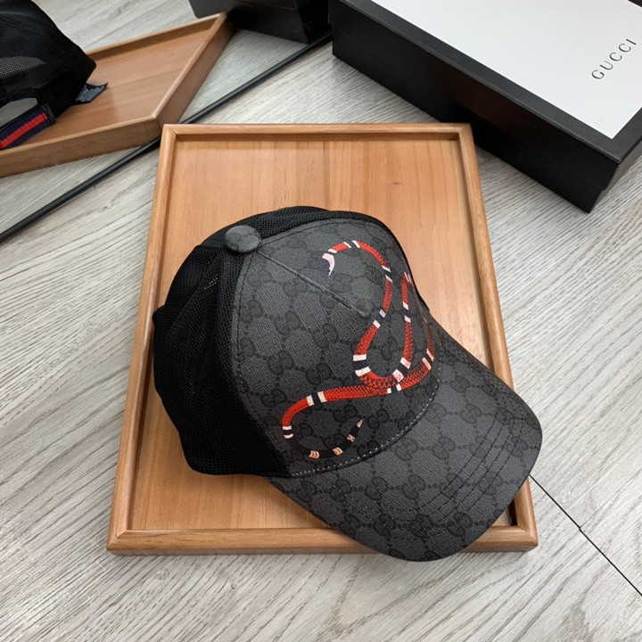 Gucci Kingsnake Print GG Supreme Baseball Hat In Black