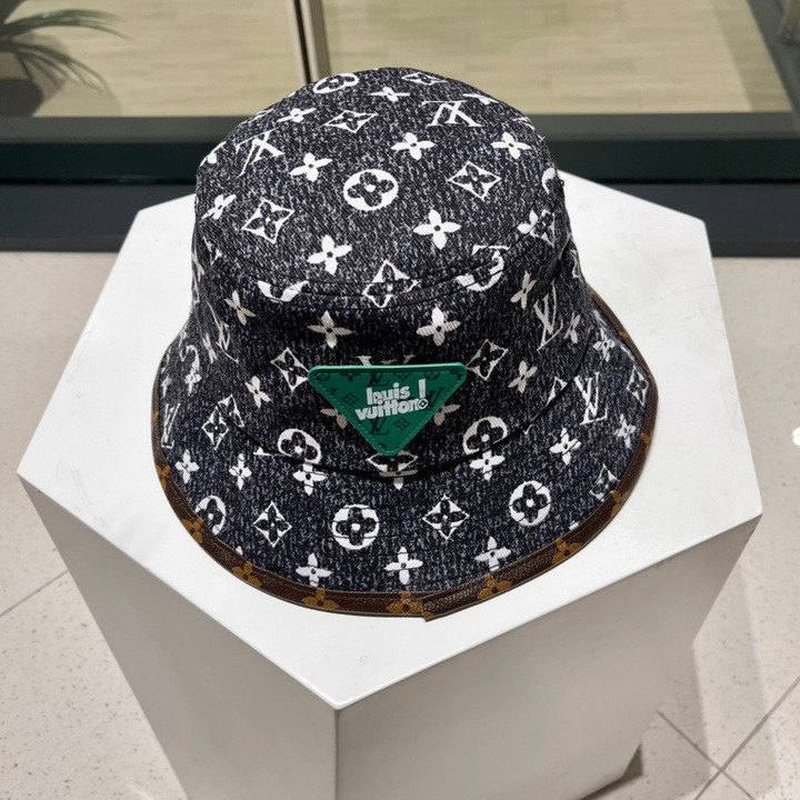 Louis Vuitton Monogram Essential Bucket Hat In Black