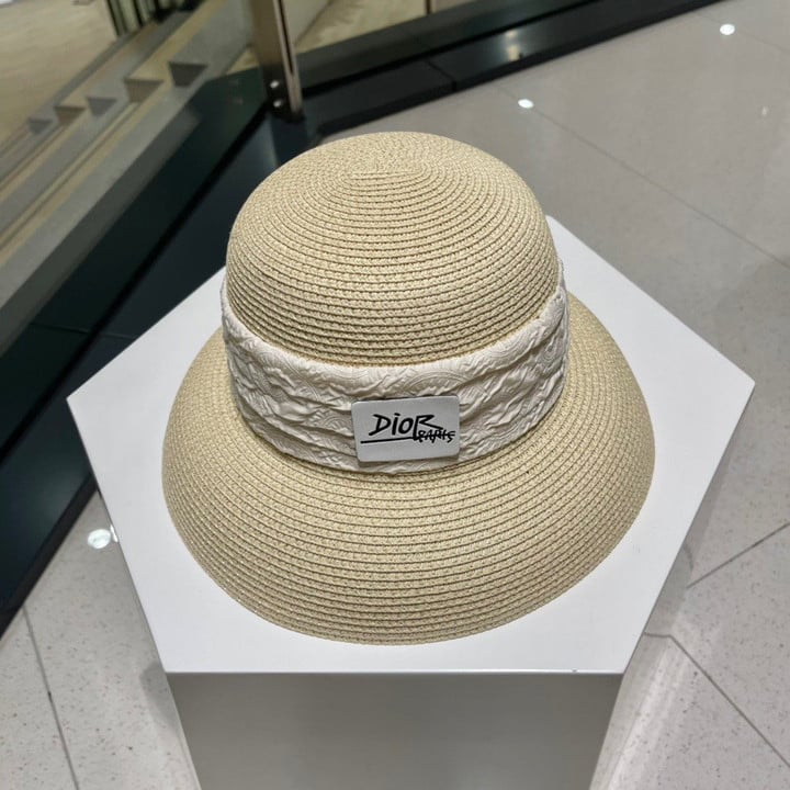 Dioresort Small Brim Hat In Beige Straw