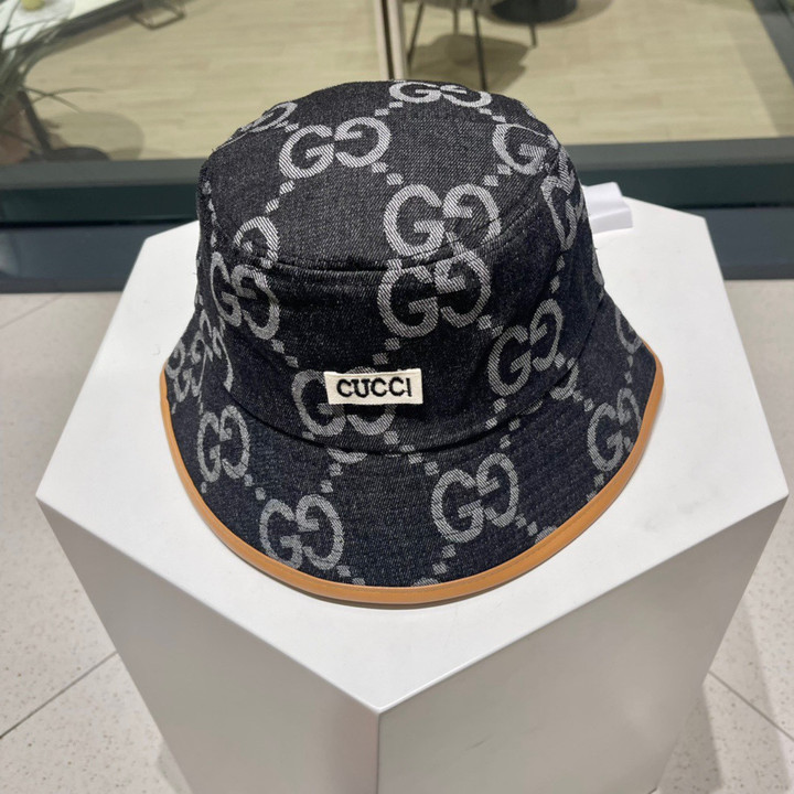 Gucci Black Jumbo GG Canvas Bucket Hat