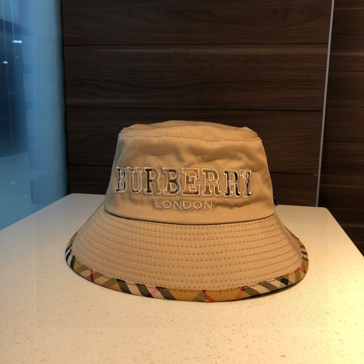 Burberry Print Nylon Bucket Hat In Beige