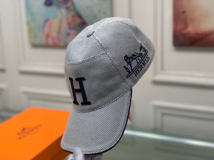 Hermes H Embroidered Baseball Hat In Navy Blue