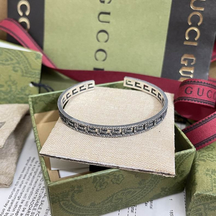 Gucci Silver Metal Cuff Bracelet With Square G