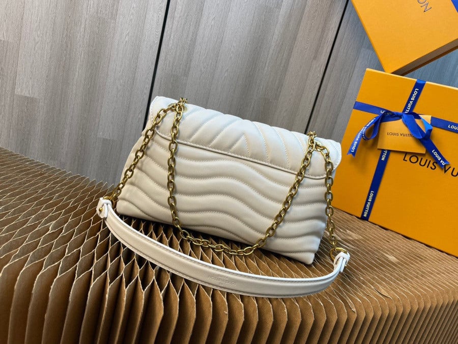 Louis Vuitton New Wave Chain Bag V-Quilted Leather In White - Praise To  Heaven