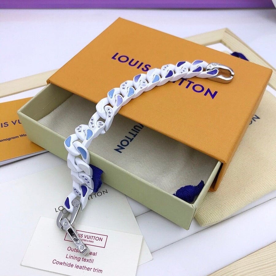 Louis Vuitton White Gold Charm Large Link Bracelet at 1stDibs  louis vuitton  link bracelet, louis vuitton chain link bracelet, louis vuitton cuban link  bracelet