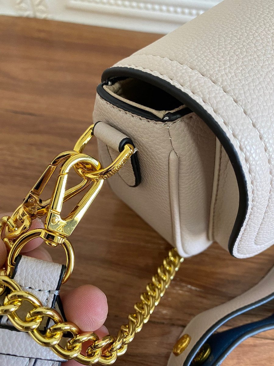 Túi Louis Vuitton LockMe Tender Bag 'White' M59733