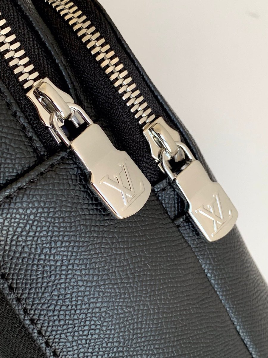 Louis Vuitton Black Taiga Avenue Sling Bag, myGemma