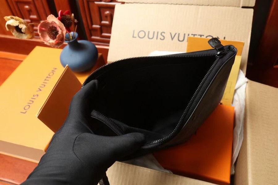 Louis Vuitton Pochette To-Go Bag Damier Canvas In Black/Gray - Praise To  Heaven