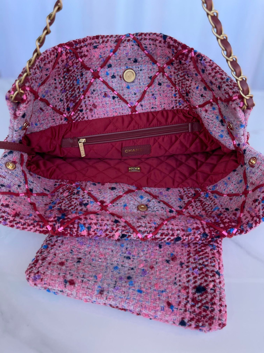 Chanel 22 Handbag Tweed In Pink And Burgundy - Praise To Heaven