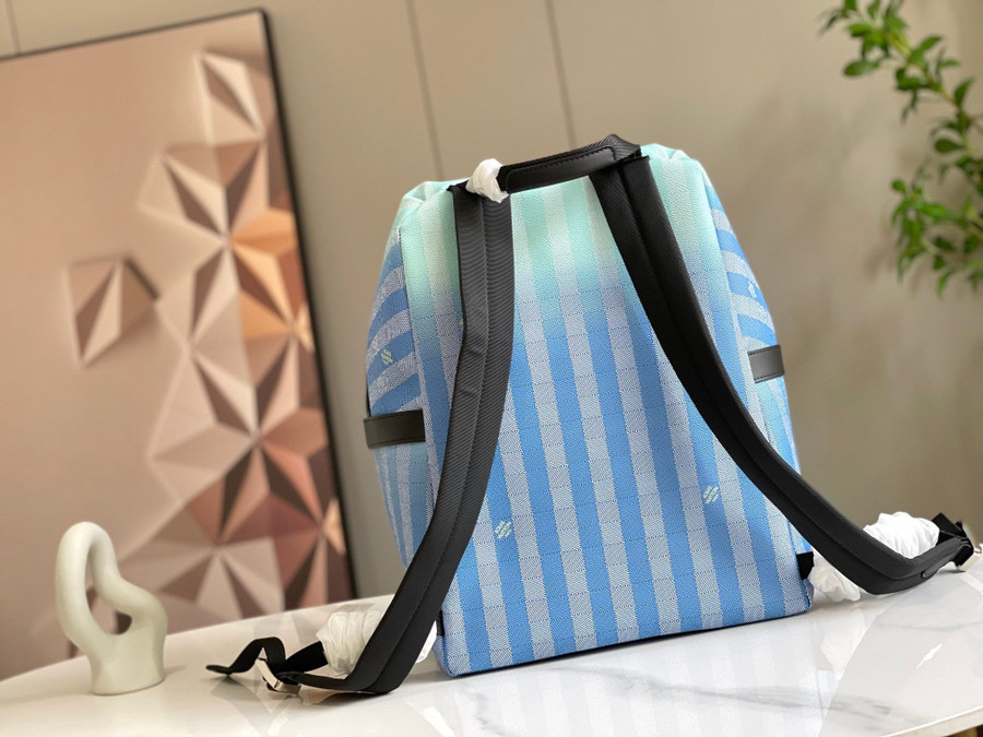 Louis Vuitton DISCOVERY BACKPACK M59913 Gradient Blue - $399.00