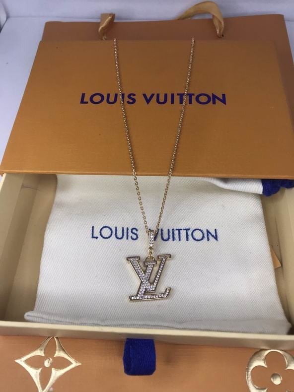 Louis Vuitton LV Idylle Blossom Large Pendant Necklace Gold Metal