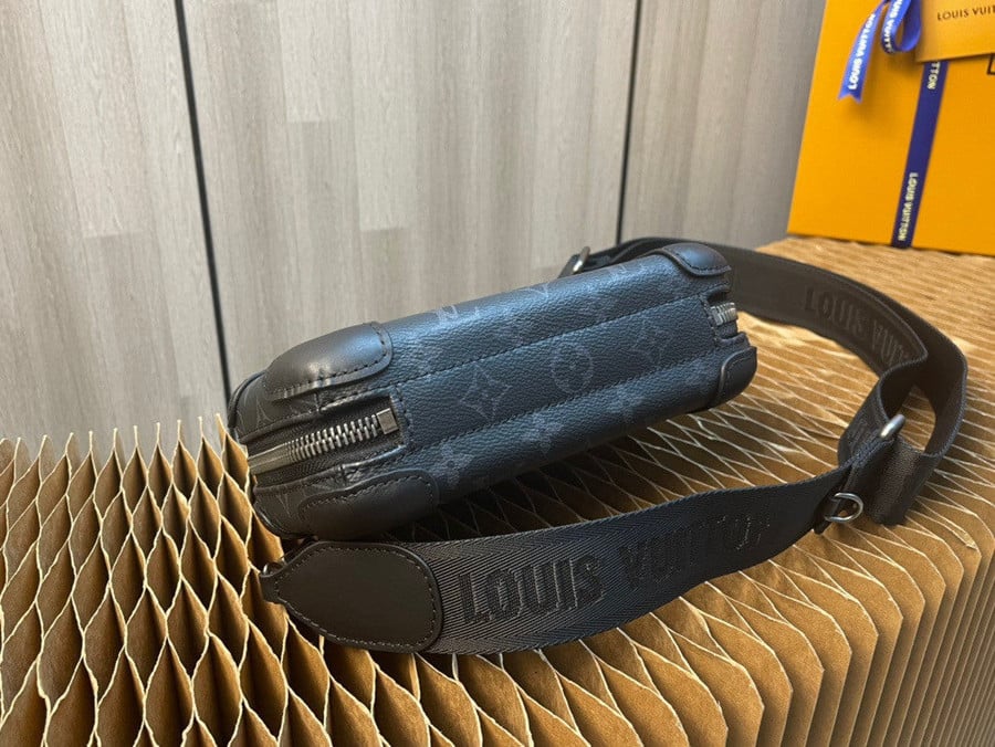 Louis Vuitton 2020s Pre-owned Horizon Clutch Bag - Black