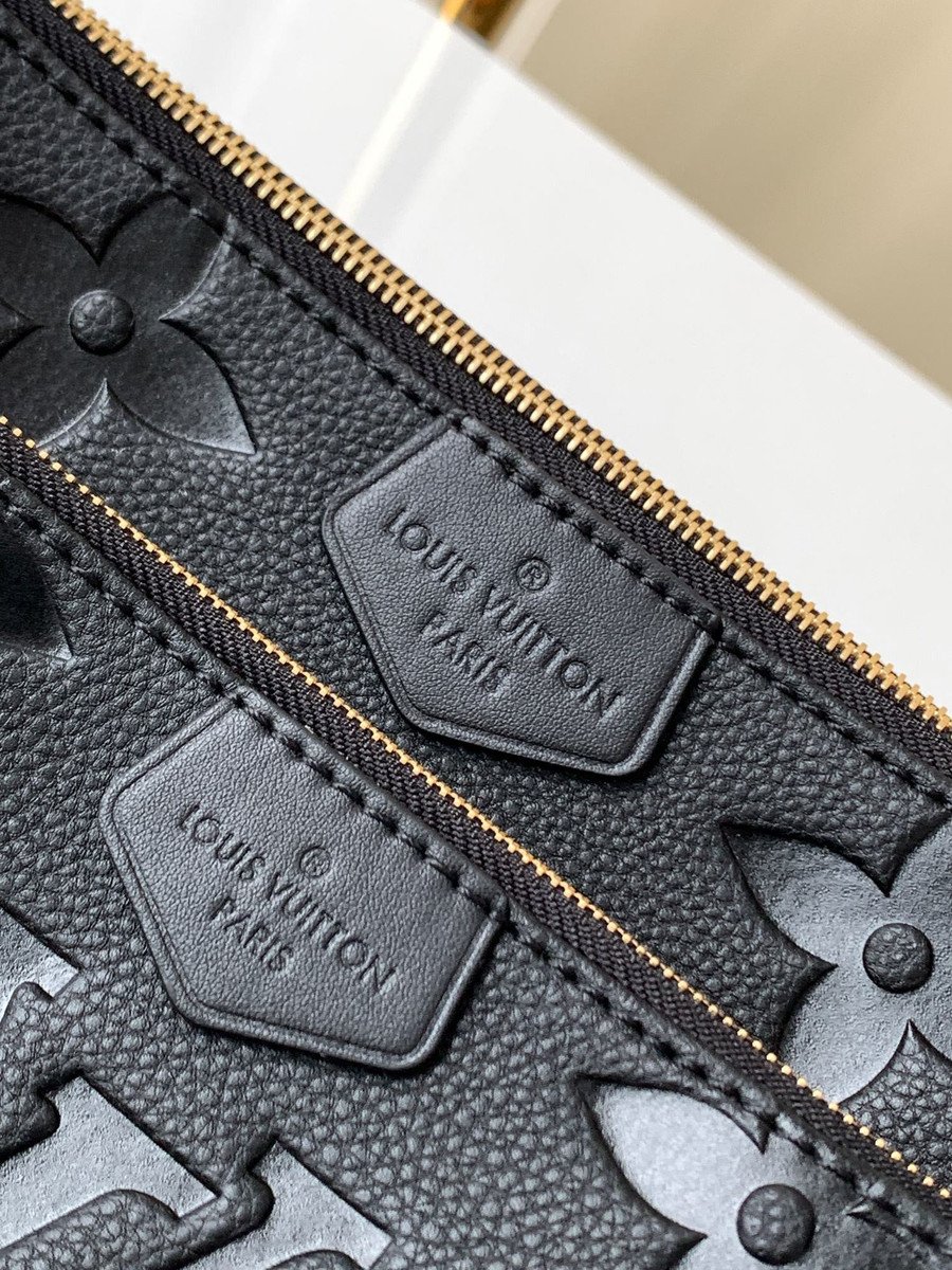 Multi pochette accessoires crossbody bag Louis Vuitton Black in Fur -  35659885