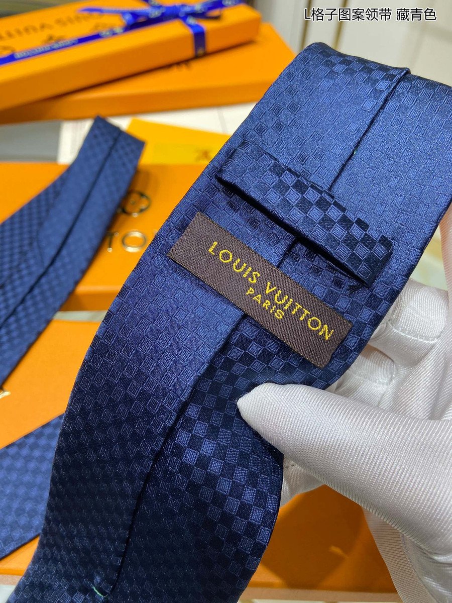 Louis Vuitton Damier Classique Tie