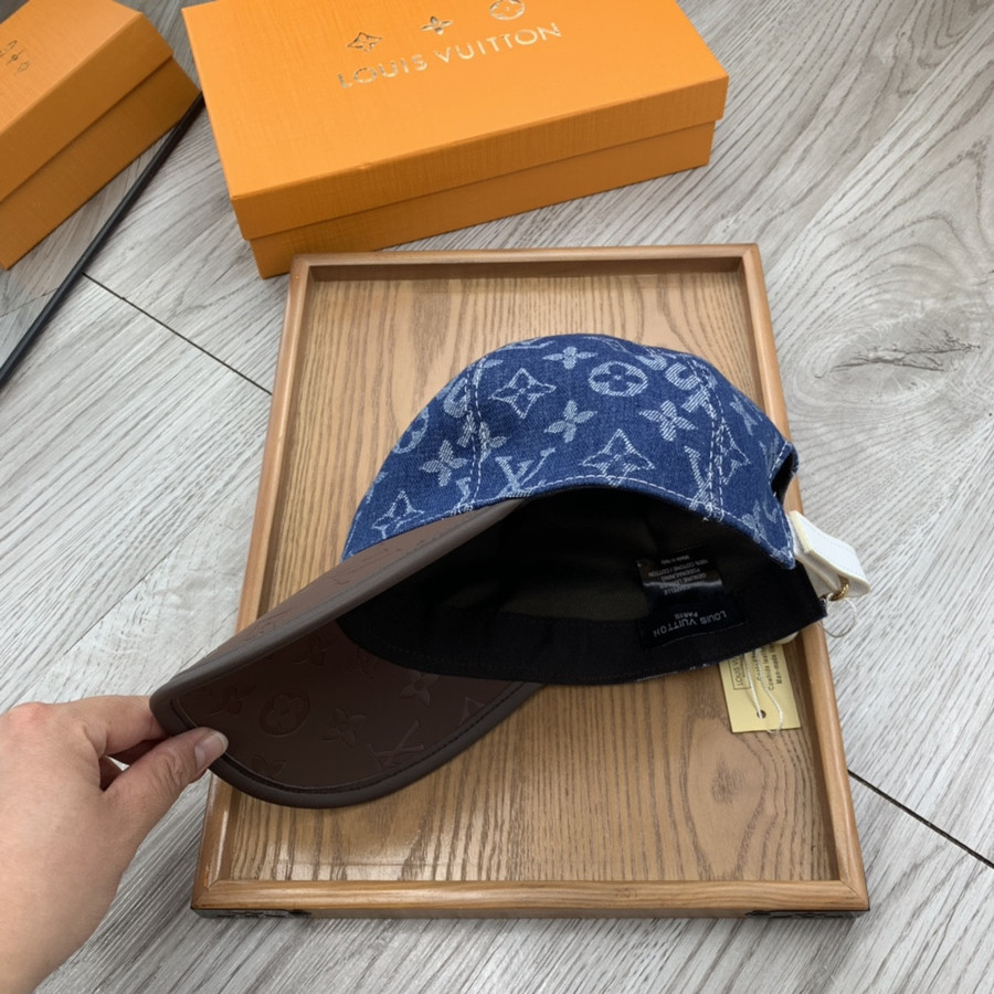 Louis Vuitton LV Embroidered And Lettering Printed Baseball Cap In Bei -  Praise To Heaven