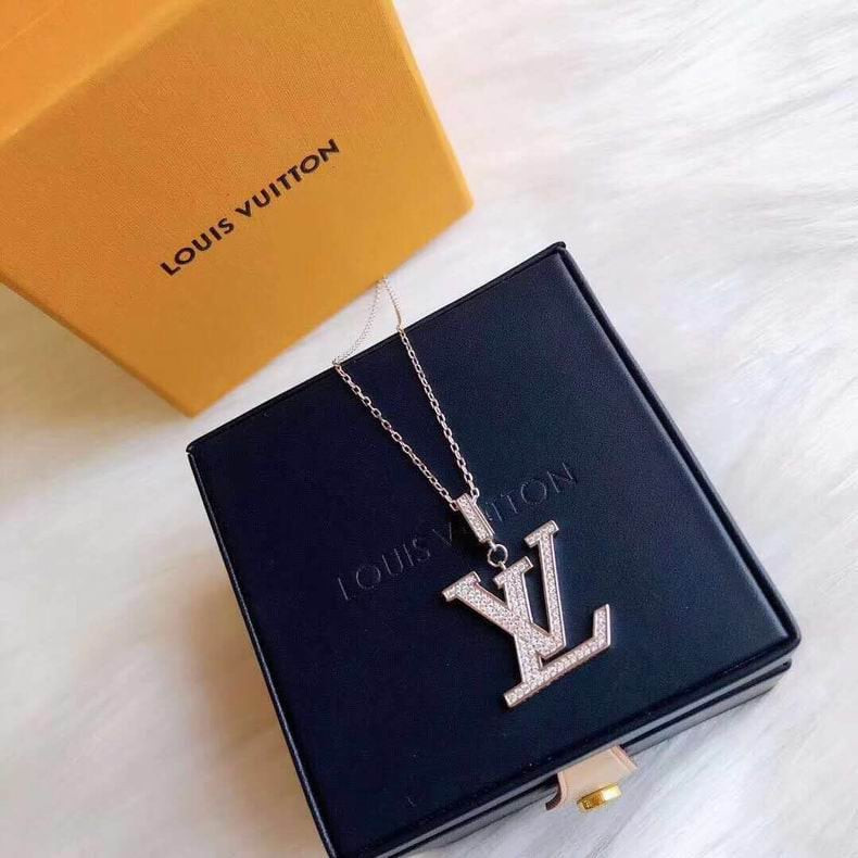 Louis Vuitton® LV Idylle Blossom Large Pendant, Yellow Gold And Diamonds