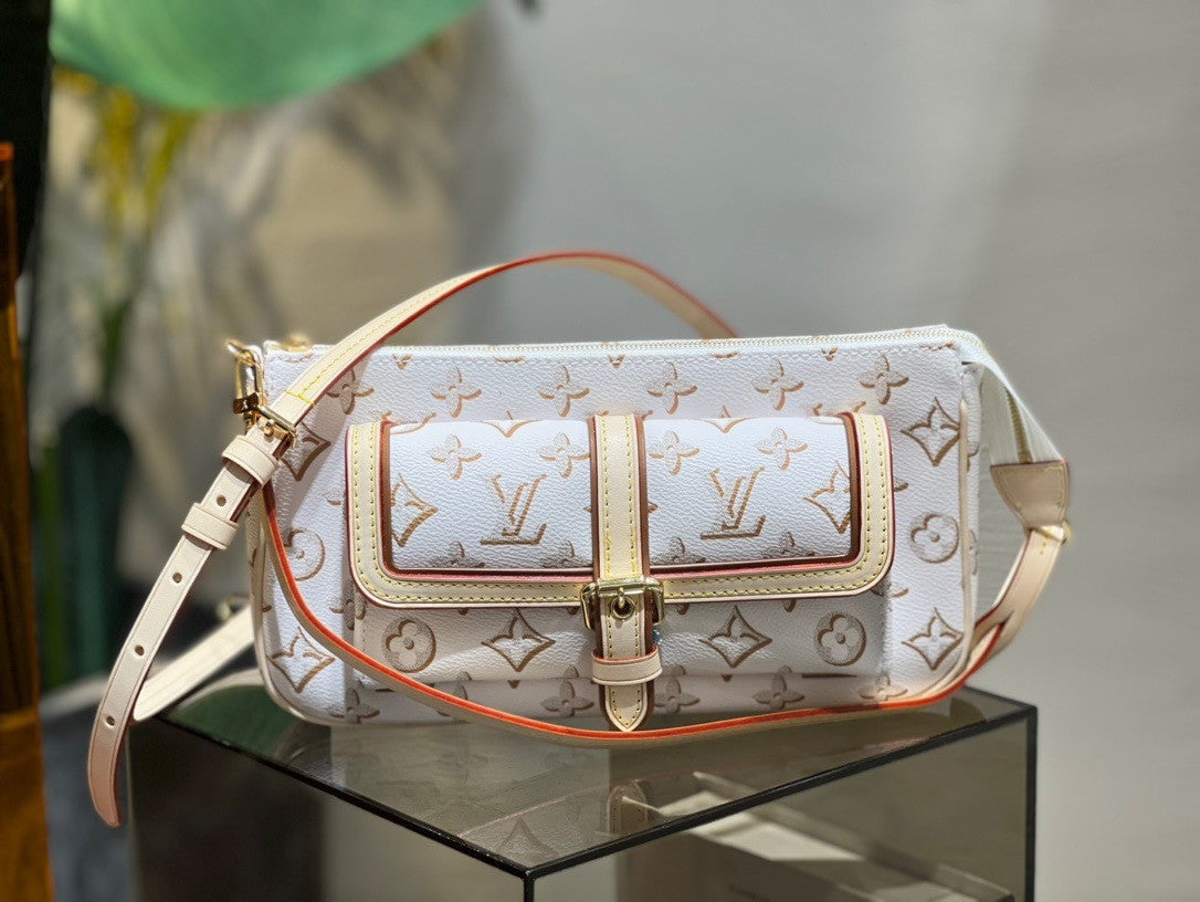 Louis Vuitton Pochette Metis Bag Monogram Floral Pattern Leather In Be -  Praise To Heaven