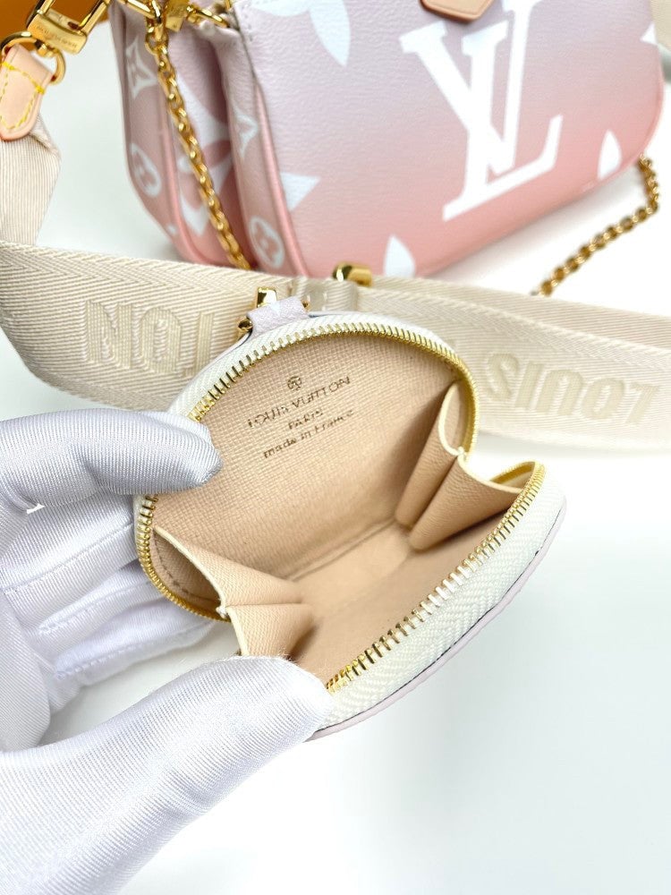 Louis Vuitton Multi Pochette Accessoires Bag Giant Monogram In