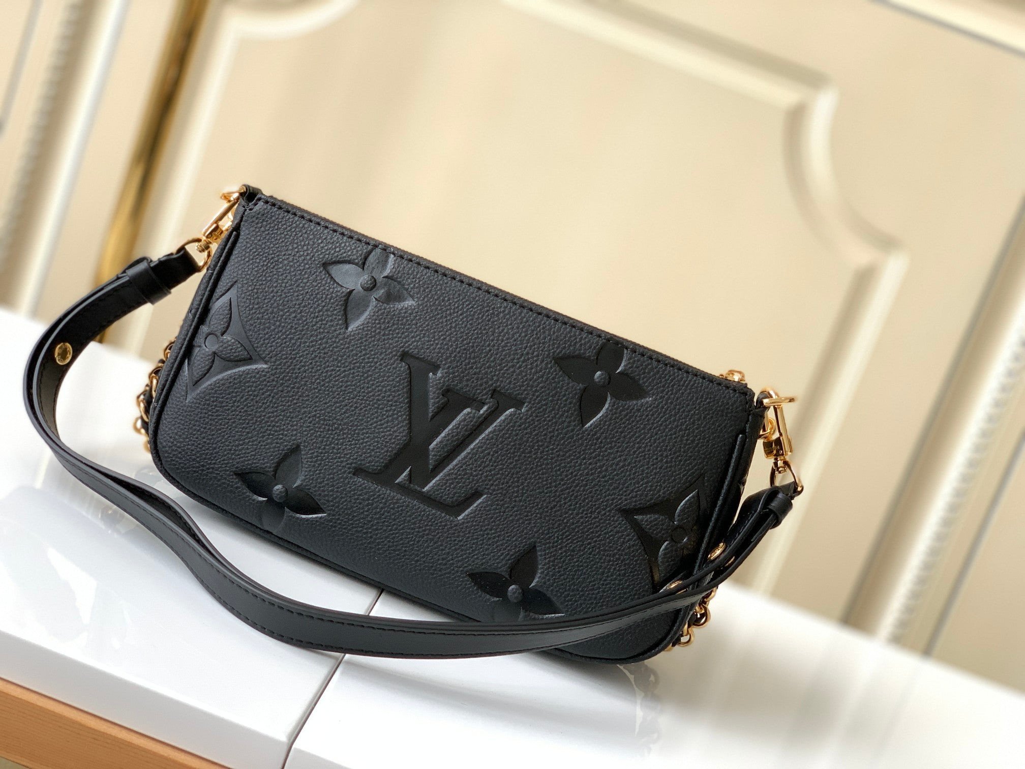 Louis Vuitton Swing Handbag Leather In White - Praise To Heaven