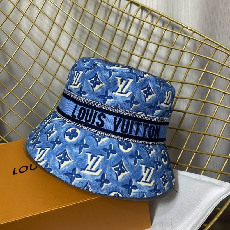 Hat Louis Vuitton Blue size 56 cm in Cotton - 34191723