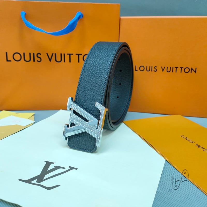 Louis Vuitton LV Initiales Double-sided Leather Belt In Black