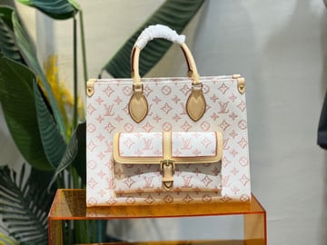 Louis Vuitton OnTheGo Giant Tote Bag Colorful Monogram Embossed Cowhid -  Praise To Heaven