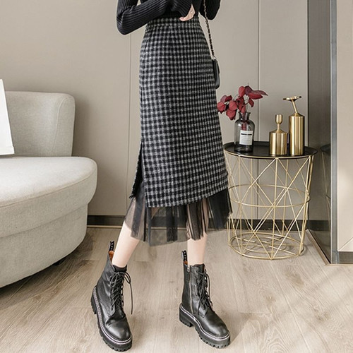 Woolen half length skirt for women in autumn and winter 2022, new plaid, westernized, small, a figure, hip wrap, medium length s