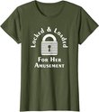 Keuschheit für Männer und Frauen gesperrt und geladen. T-Shirt