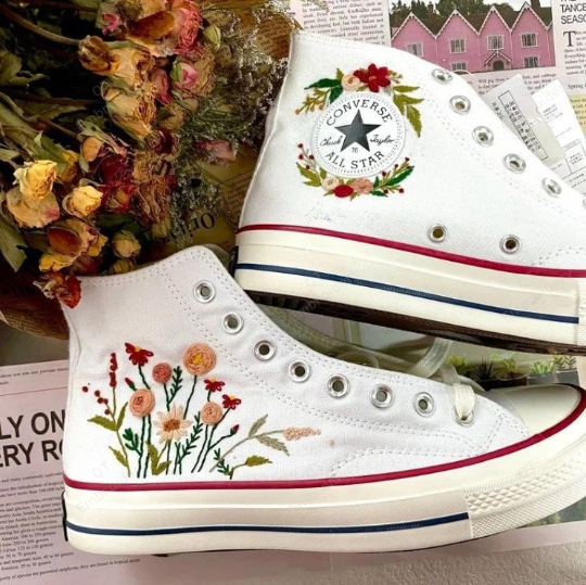 Retro Embroidered Rose Flowers Classic Converse/Custom Hand Embroidery Floral High Tops Shoes/Embroidered Converse Chuck Shoes/wedding shoes